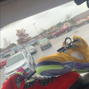 Men size 11 Jordan retro 5